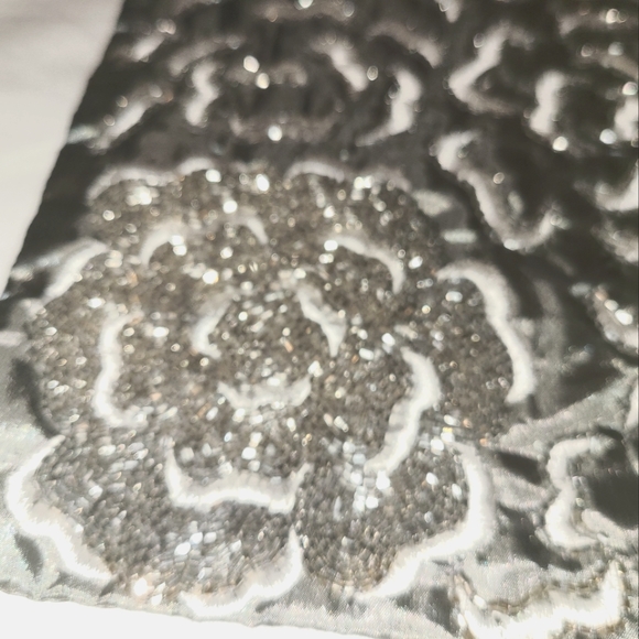 Beaded decorative pillow cases - Picture 6 of 7